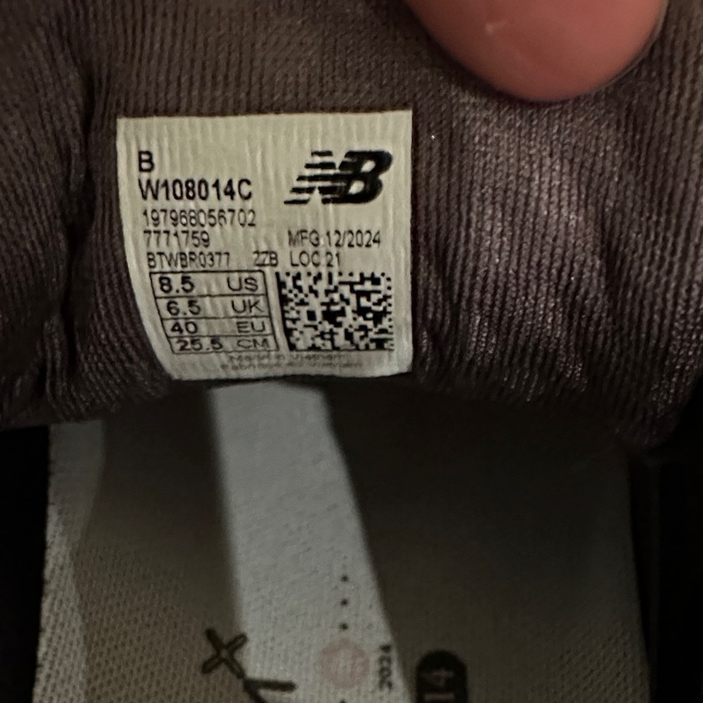 New Balance Women's Lavender Athletic Shoes - Picture 5 of 7